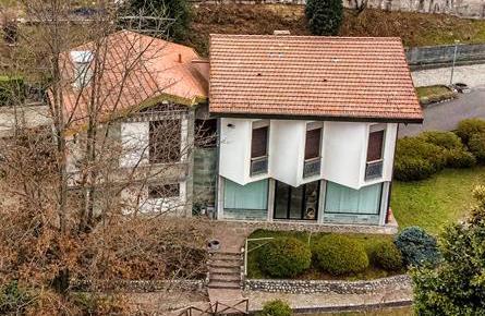 Prestigiosa Villa in vendita a Montegrino Valtravaglia